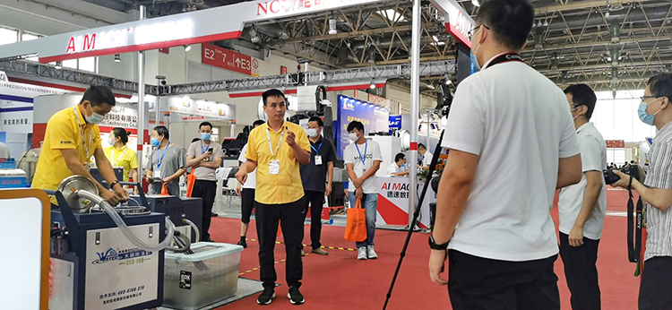 1599815229259629.jpg 【資料】北京展現(xiàn)場直播圖片素材K0911張曉燕 (4).jpg